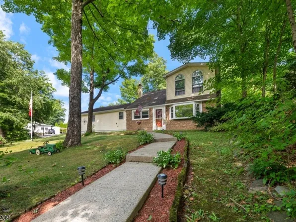 25 Belford Dr, West Milford Twp., NJ 07421