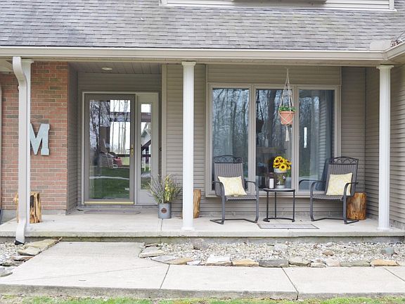 3rd image of 5887 Dogwood Dr