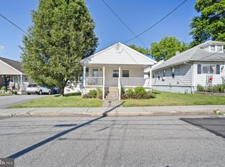 1024 Langley St, Trainer, PA 19061