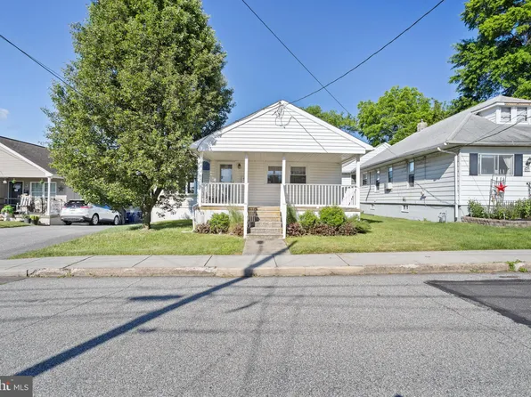 1024 Langley St, Trainer, PA 19061