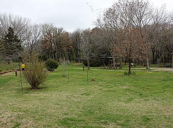 2nd image of 4009 Black Oak Dr