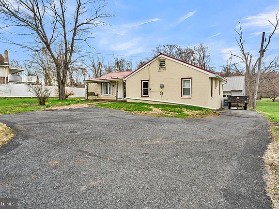 2nd image of 355 Reinholds Rd