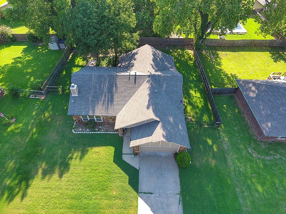 2nd image of 8620 S Willow Springs Ct W