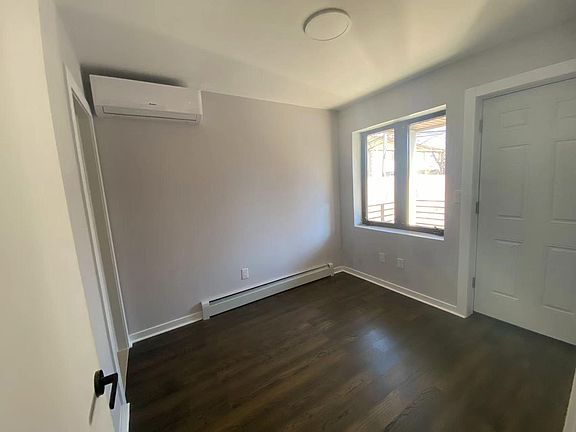 5th image of 4025 Utopia Pkwy #2