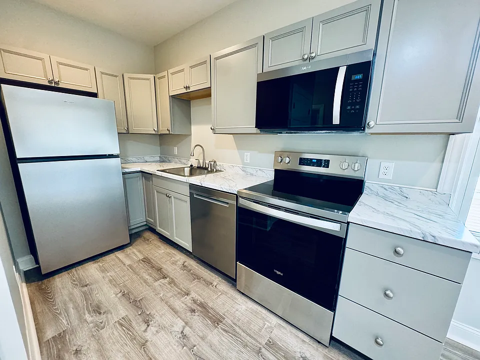102 Ruggles St #2