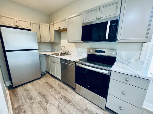 102 Ruggles St Floor 2, Providence, RI 02908