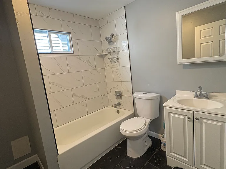 325 N Grove St #2 — Photo 7