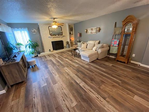 5th image of 2917 Shady Knoll Ln