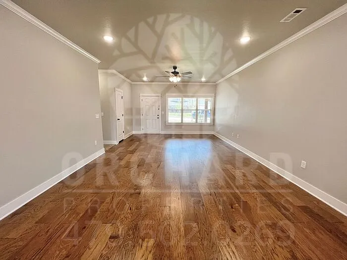 528 Bradford Dr #B — Photo 3