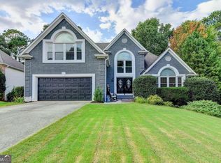 864 Fairview Club Cir, Dacula, GA 30019