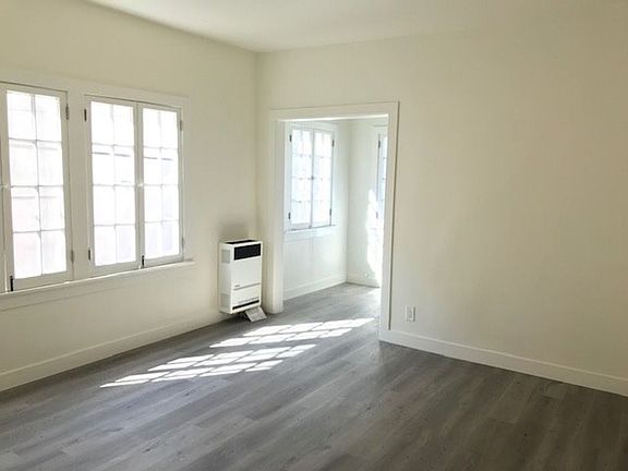 3rd image of 127 N Edgemont St #127E11