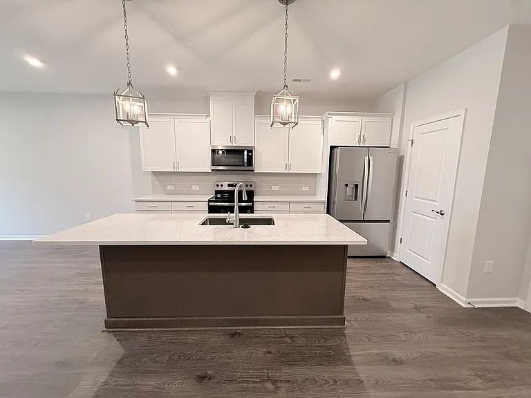 1365 Bessie Ct — Photo 5