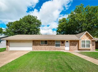 2003 Egret Ln, Greenville, TX 75402