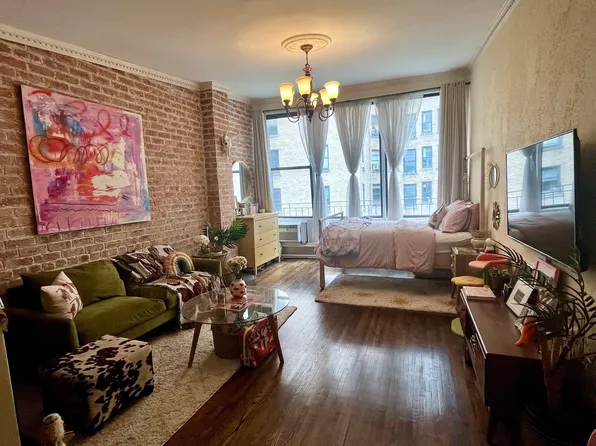 304 East 73rd Street 5E image 1 of 16