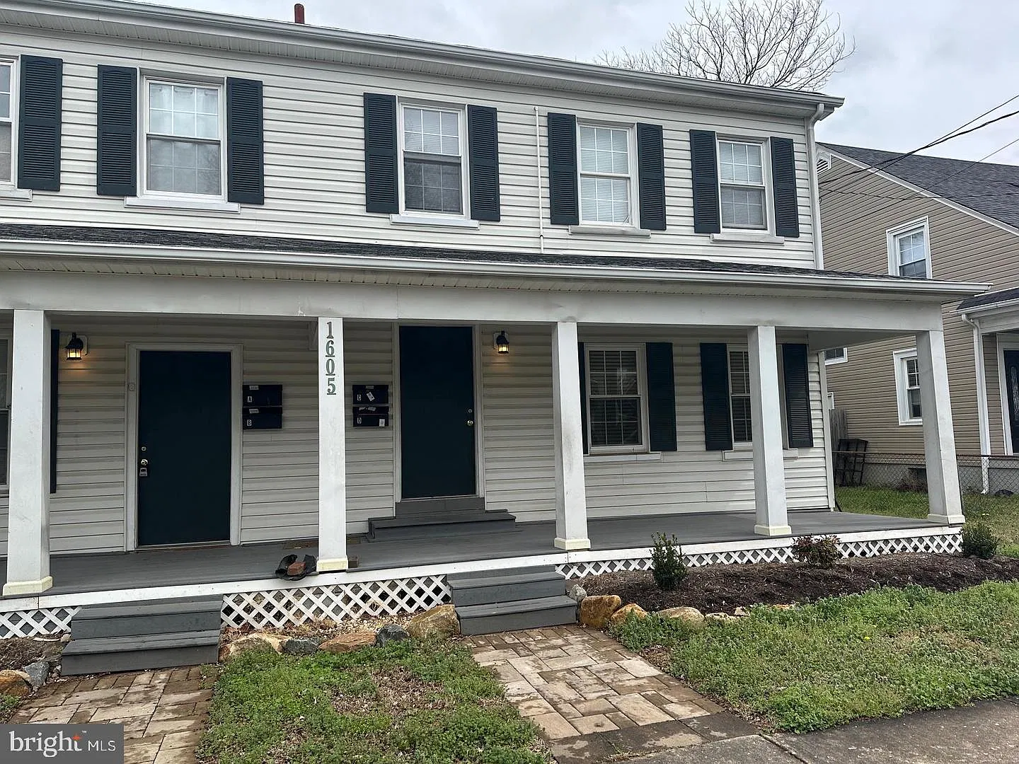 1 bed, 1.0 bath, 900 sqft, $1,350 — Photo 1
