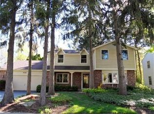 554 Wing Ln, St Charles, IL 60174