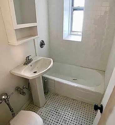 4th image of 25 Lefferts Ave APT 6L