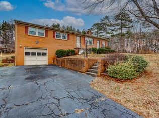 7143 Gladys Rd, Altavista, VA 24517