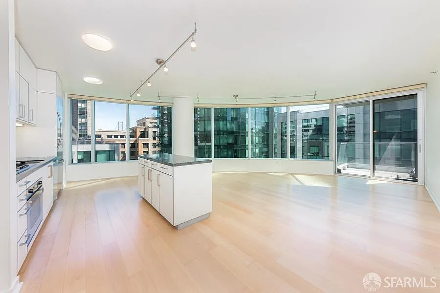 301 Main St #9D