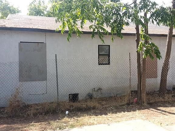 2nd image of 1125 Los Robles Blvd