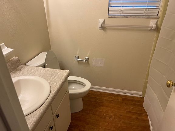 3rd image of 1101 Washington Ct APT 4