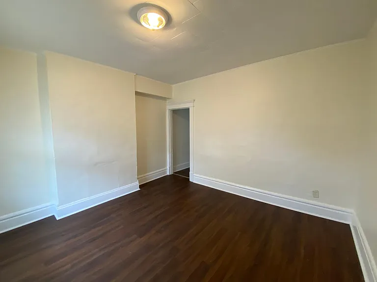 110 Dana Ave — Photo 7
