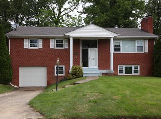 3311 Dauphine Dr, Falls Church, VA 22042