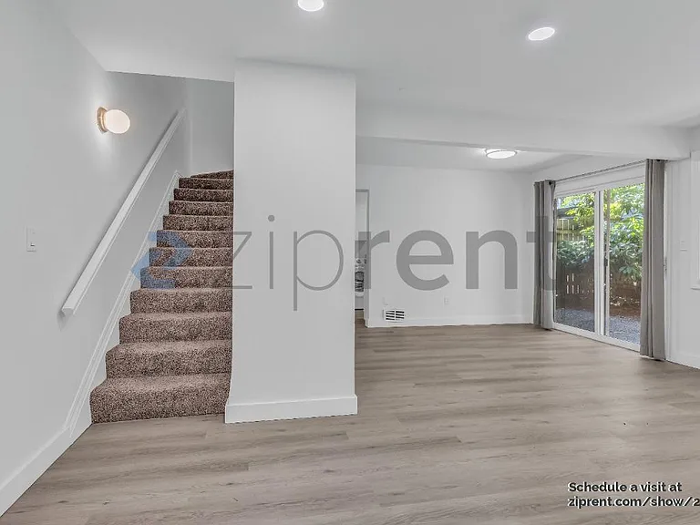 12211 SE 59th St #61 — Photo 8