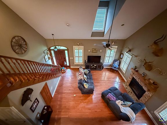 30th image of this home