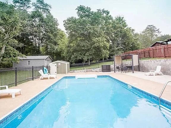 2nd image of 6229 Tallant Rd