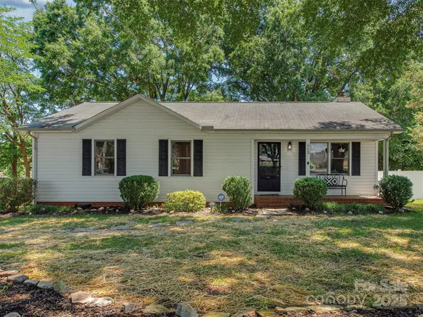 713 Springfield Dr NW, Concord, NC 28027