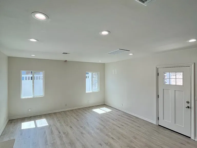 9525 Riverview Ave — Photo 7