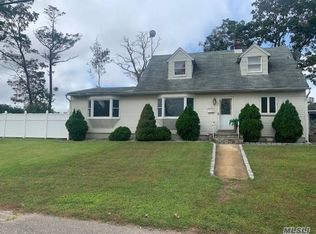28 W 23rd St, Deer Park, NY 11729