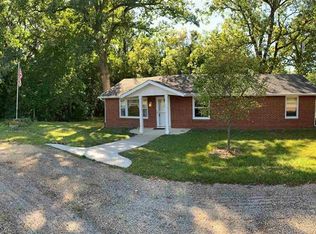 1176 S Daysville Rd, Oregon, IL 61061
