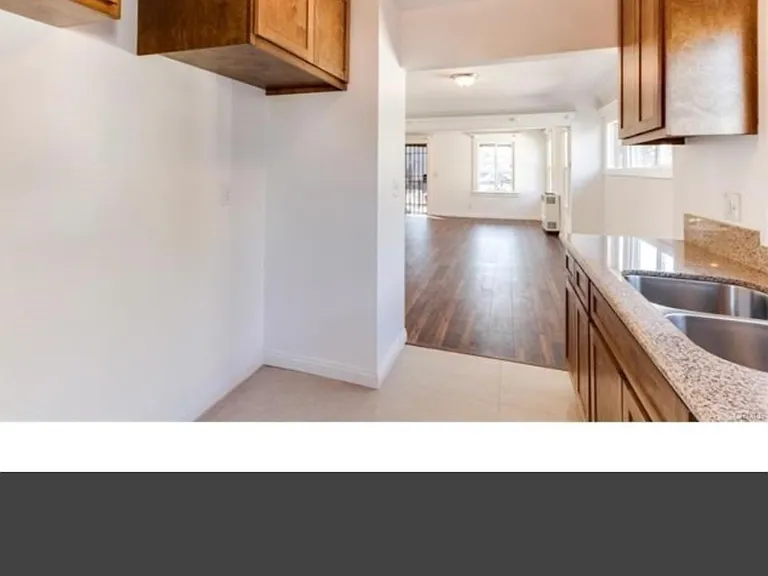 317 W 54th St #317 — Photo 6