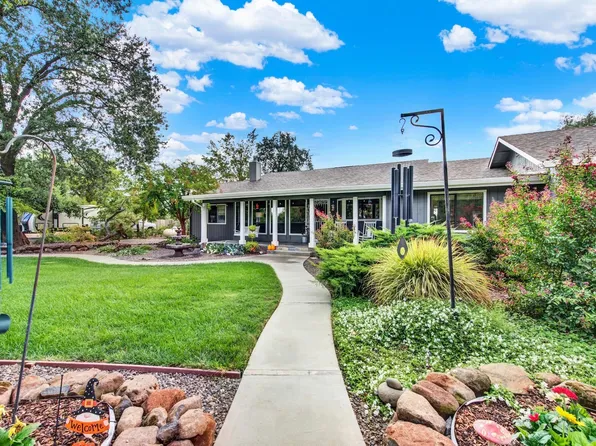 25050 Massachusetts Ave, Corning, CA 96021