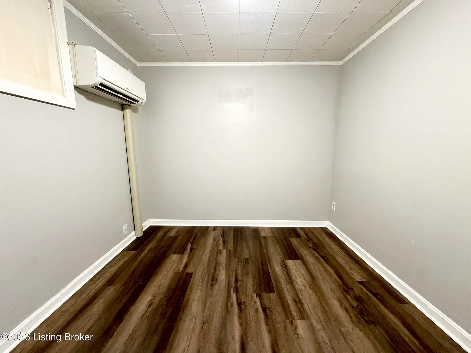 206 N Oak St — Photo 3