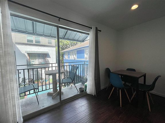 5th image of 412 Pacific St #12E