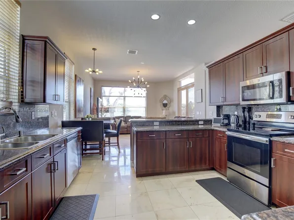 4951 SW 163rd Ave, Miramar, FL 33027