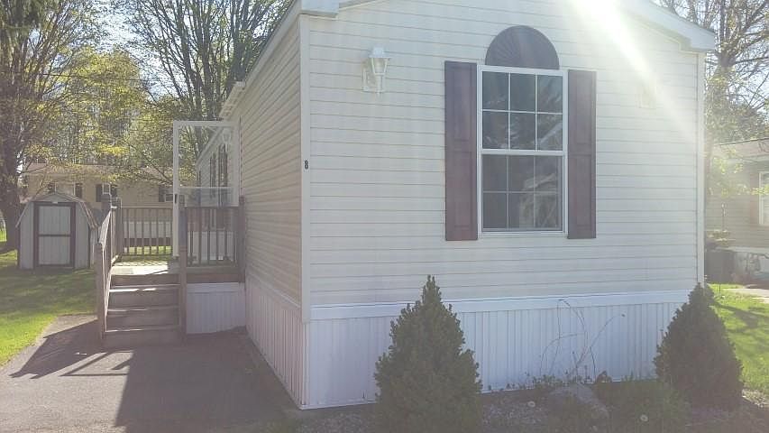 2nd image of 6 Vanilla Ln