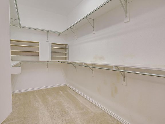 5th image of 2101 Bradley Dr