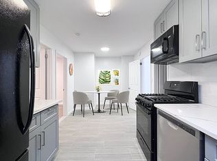 60-72 60th Rd #2R, Maspeth, NY 11378