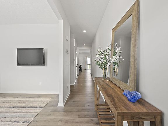 5th image of 124 Avery Pl