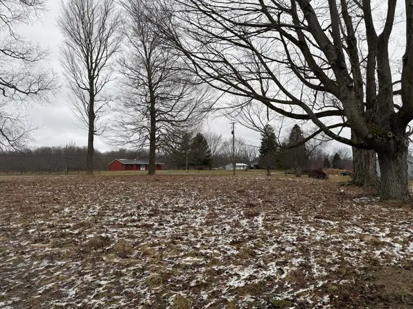 24990 County Road 687, Bangor, MI 49013