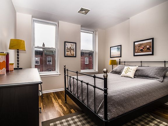4th image of 250 York St #301