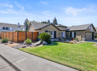 5703 W Sunnyside Dr, Visalia, CA 93277