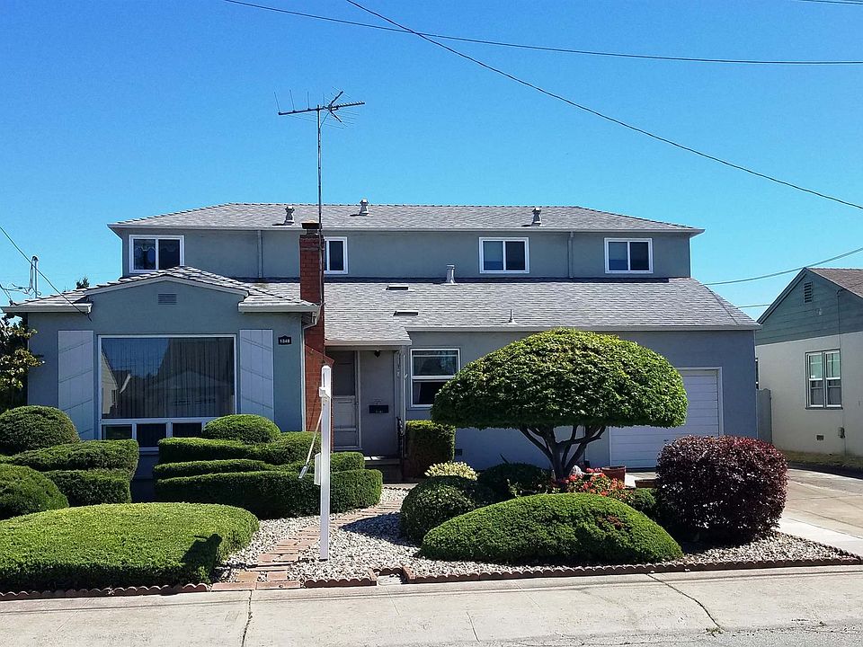 2nd image of 1348 Padre Ave