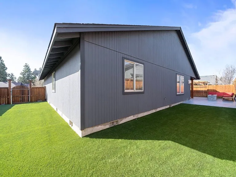 20577 Prospector Loop — Photo 2