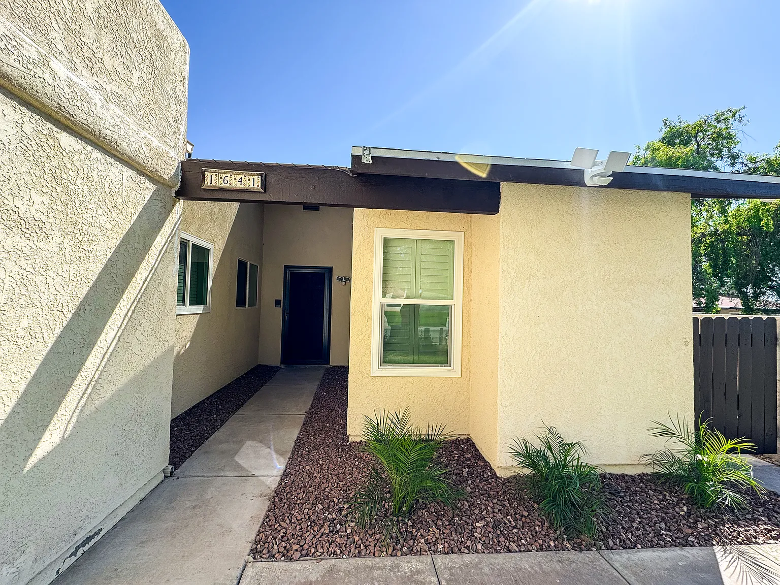 3 bed, 1224 sqft, $1,650 — Photo 3