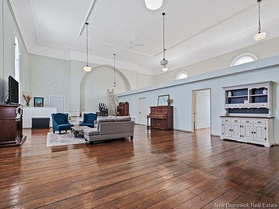 5th image of 32 Marys Point Rd